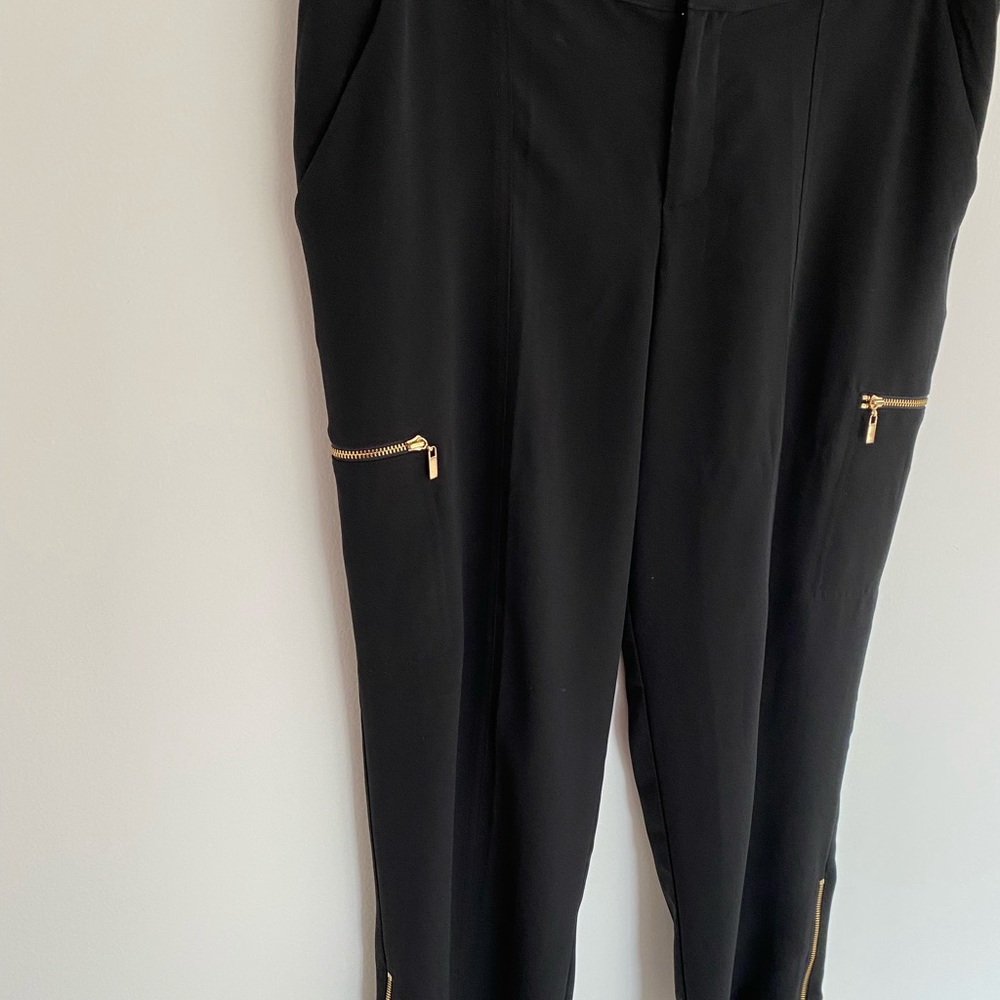 Caché Capri Pants